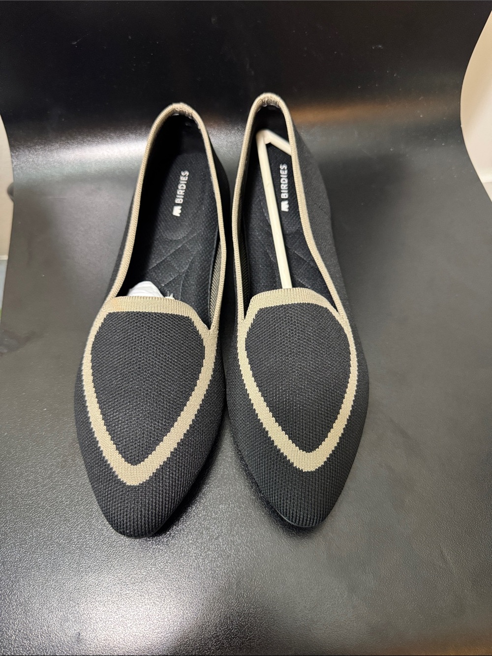 Birdies Black Knit Pointed Flats with Beige Trim Sz 8.5